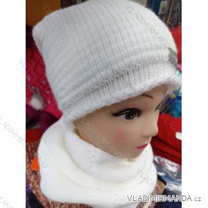 Winter hat with pompon women (ONE SIZE) WROBI PV719045