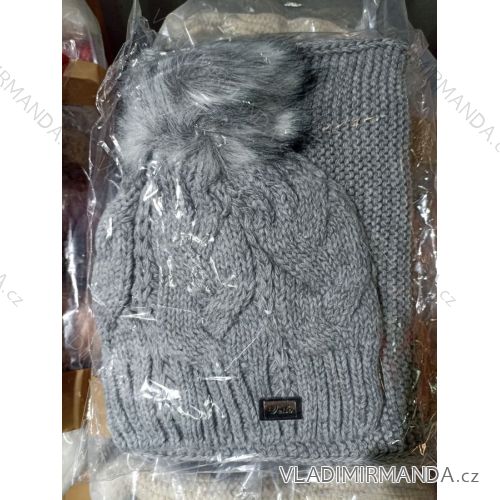 Winter hat with pompon women (ONE SIZE) WROBI PVB21104142